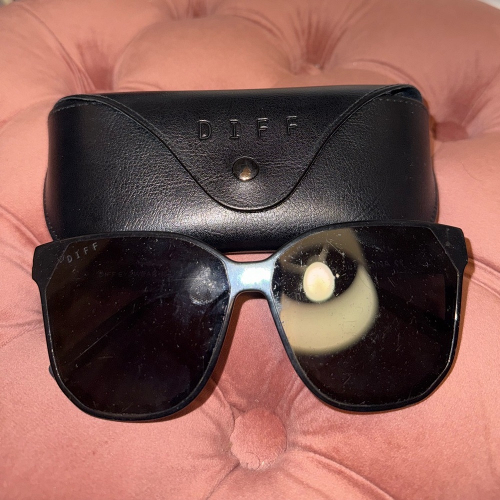 Diff Eyewear Oversized Subglasses - image 1